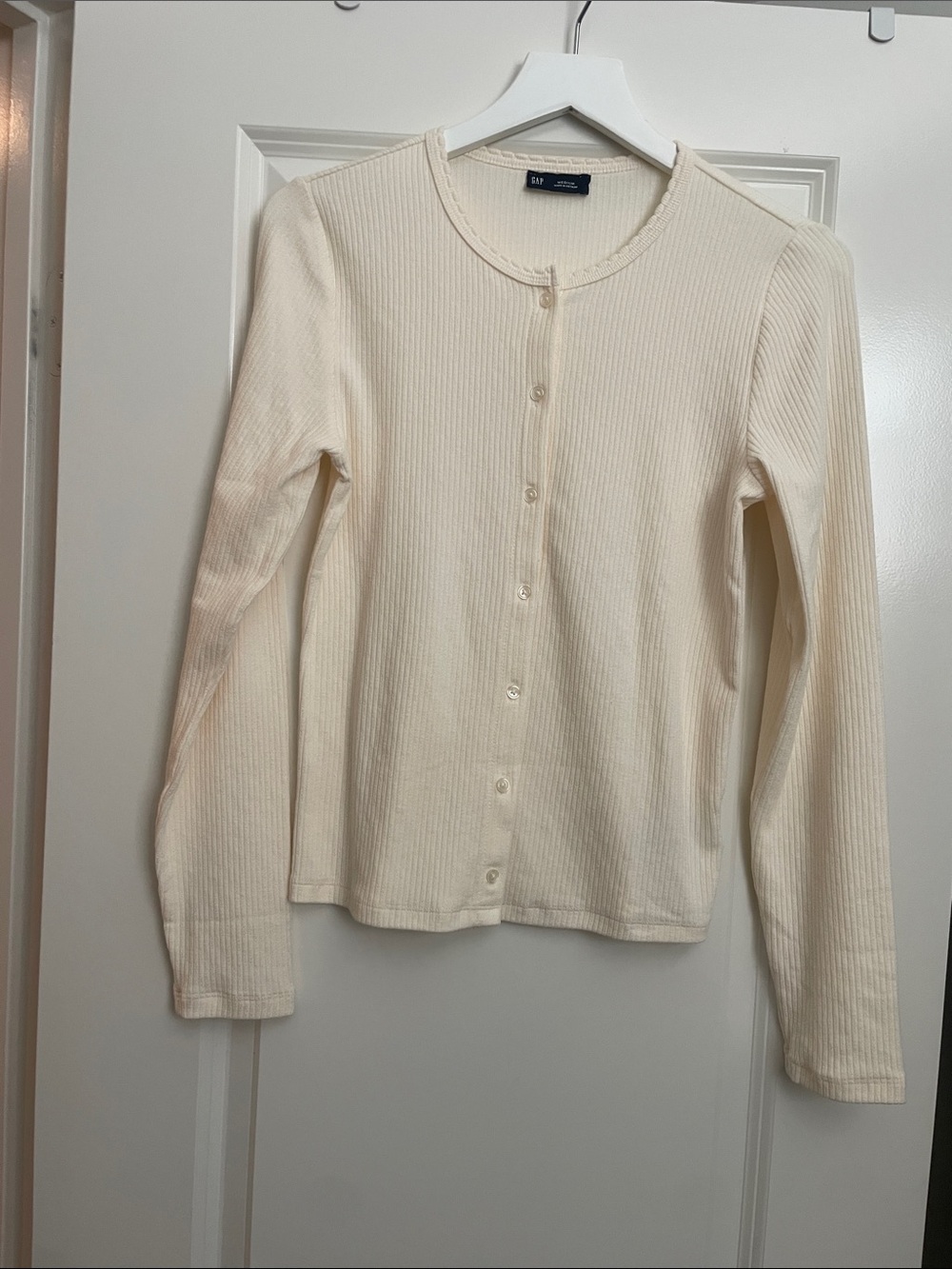 GAP Ivory Ribbed Button-Front Crew Cardigan